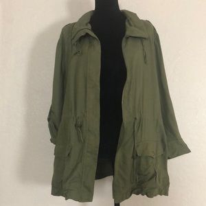 PG675 Apt9 SzL Military Green zippered Jacket.